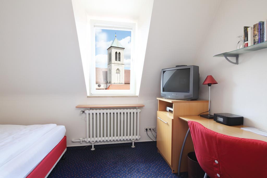 Hotel Am Rathaus Fribourg im Breisgau Chambre photo